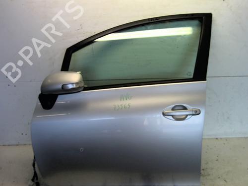 Used Left front door TOYOTA AURIS (_E15_) 1.8 Hybrid (ZWE150_, ZWE150R) (136 hp) 29759101