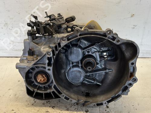 Used Gearbox HYUNDAI TUCSON (JM) 2.0 CRDi (136 hp) 25276507