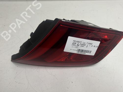 Used Right tailgate light Right tailgate light PEUGEOT 308 II (LB_, LP_, LW_, LH_, L3_) 1.6 BlueHDi 120 (120 hp) 21489067 21489067