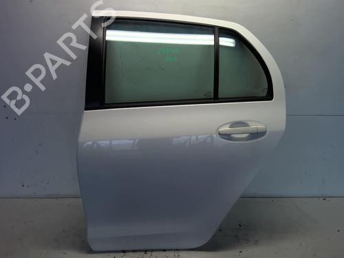 Used Left rear door Left rear door 18226109 18226109