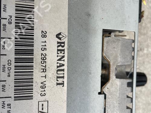 radio-renault-trafic-ii-van-fl-2001-34228363 main image