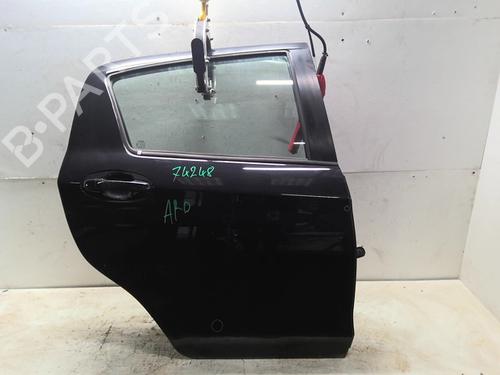 Dør højre bagtil TOYOTA YARIS (_P13_) 1.4 D (NLP130_, NLP130) (90 hp) 31044681