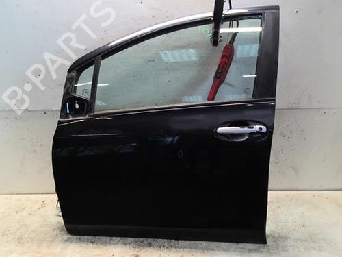 Used Left front door TOYOTA YARIS (_P9_) 1.0 VVT-i (KSP90_, KSP90R) (69 hp) 31927516