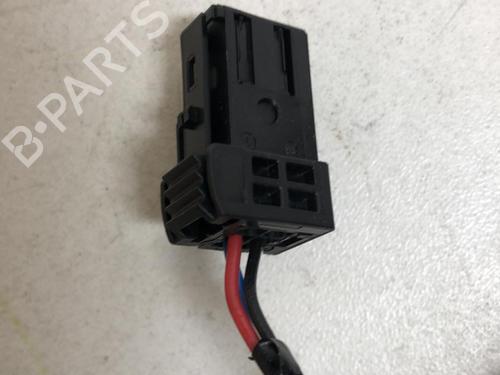 Used Left tailgate light Left tailgate light PEUGEOT 308 II (LB_, LP_, LW_, LH_, L3_) 1.6 BlueHDi 120 (120 hp) 18213395 18213395