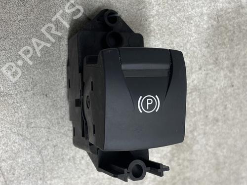 switch-renault-megane-iii-hatchback-bz01_-b3_-2008-31760983 main image
