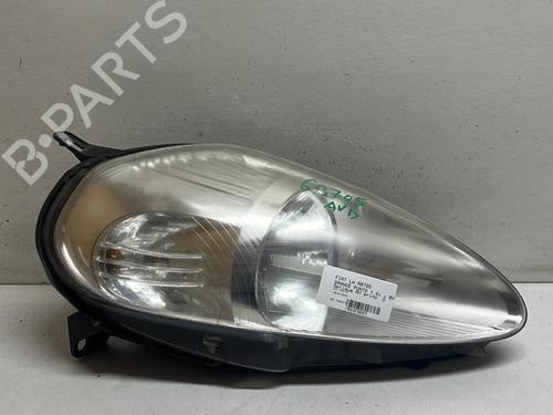Used Right headlight FIAT GRANDE PUNTO (199_) 1.4 (199AXB11, 199AXB1A, 199BXB1A, 199AXL1A) (77 hp) 18212694