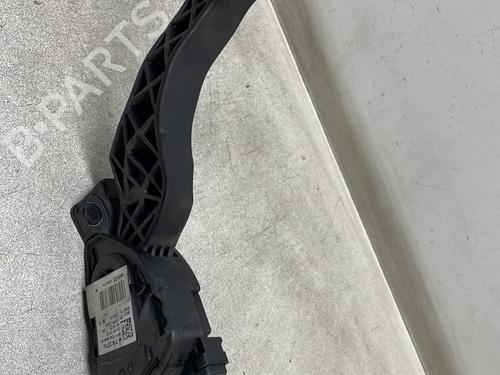 Pedal PEUGEOT 208 I (CA_, CC_) 1.6 HDi (92 hp) 32977371