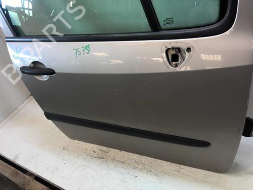 Used Right front door Right front door 37868454 37868454