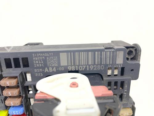 Used Fuse box Fuse box 38705600 38705600