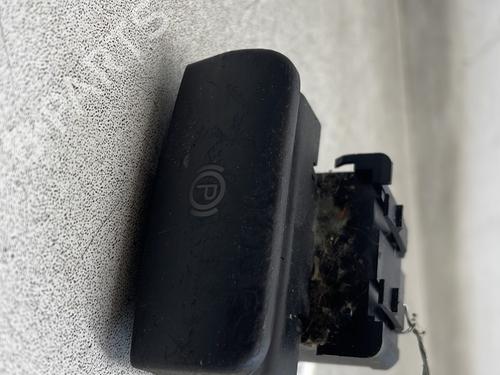 Used Switch Switch PEUGEOT 3008 I MPV (0U_) 2.0 HDi (163 hp) 32681982 32681982