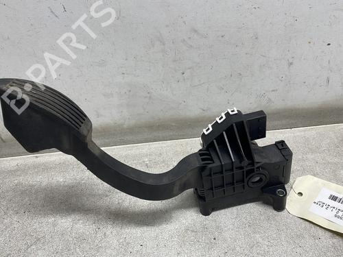 Pédale FIAT 500 (312_) 1.2 (312AXA1A) (69 hp) 31909827