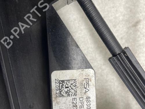 Used Front right window mechanism PEUGEOT 308 III (FB_, FH_, FP_, F3_, FM_) BlueHDi 130 (FBYHZL, FBYHZT) (131 hp) 27658804