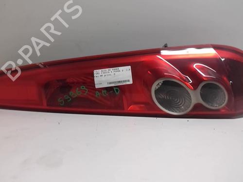 Used Right taillight FORD FIESTA V (JH_, JD_) 1.4 TDCi (68 hp) 18218632
