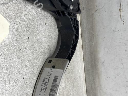 Used Pedal RENAULT CAPTUR I (J5_, H5_) 1.5 dCi 90 (J5N4, J5M5, J5MW, J5M6, J5AL, J5AJ) (90 hp) 32314302