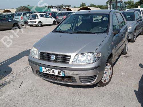 Brugte FIAT PUNTO (188_) 1.2 60 (188.030, .050, .130, .150, .230, .250) (60 hp) 3264686