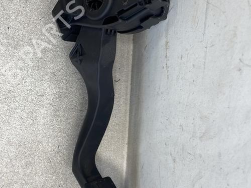 Pedal PEUGEOT 208 I (CA_, CC_) 1.6 HDi / BlueHDi 75 (75 hp) 32863822