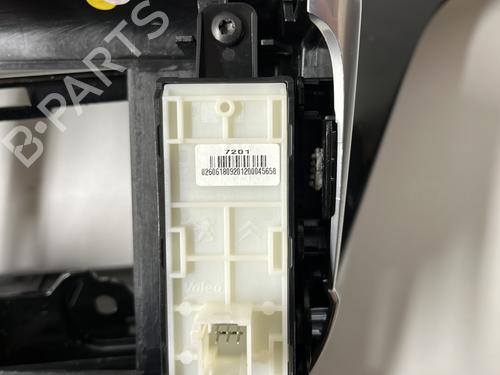 Air vent PEUGEOT 208 I (CA_, CC_) 1.2 VTI 82 | BP18216310I21 