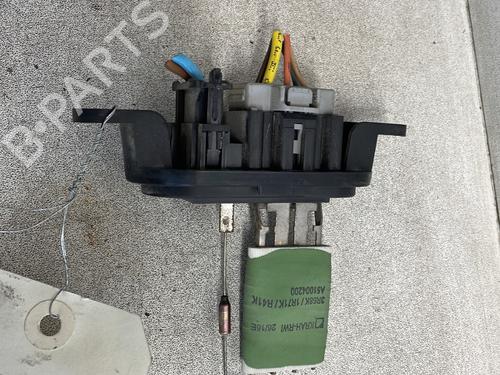 Heater resistor RENAULT MASTER III Van (FV) 2.3 dCi 135 FWD (FV0N, FV08, FV06, FV00, FV1S) | BP27637699M108 - Image 2