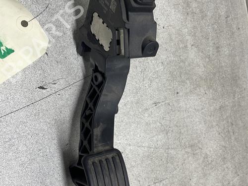 Used Pedal TOYOTA YARIS (_P13_) 1.0 (KSP130_, KSP130) (69 hp) 30777572