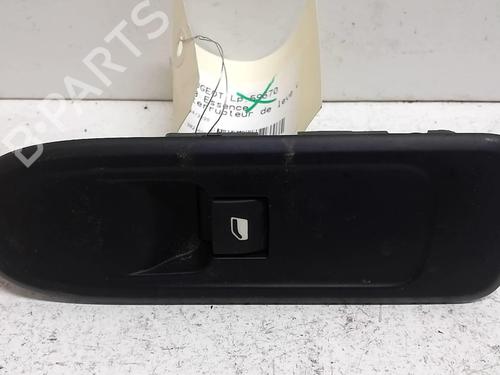 Used Right front window switch PEUGEOT 508 I (8D_) 1.6 THP (165 hp) 18221578