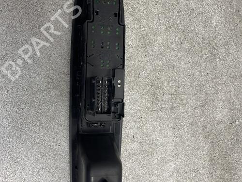 Used Left front window switch Left front window switch CITROËN DS3 (SA_) 1.6 HDi 90 (92 hp) 33632084 33632084