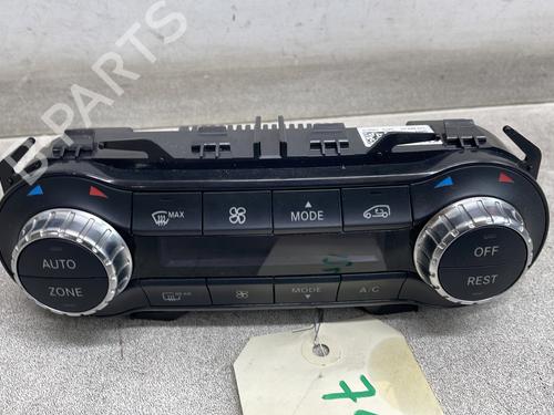 Used Climate control MERCEDES-BENZ A-CLASS (W176) A 200 CDI (176.001) (136 hp) 31088504