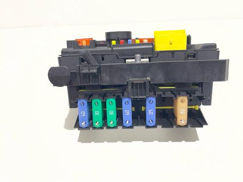 Used Fuse box Fuse box 37451741 37451741