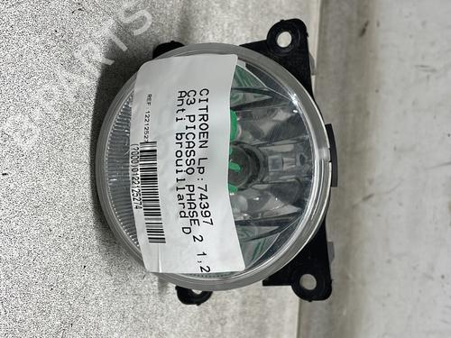 right-front-fog-light-citroen-c3-picasso-sh_-2008-32719804 main image
