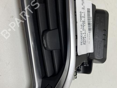 Used Air vent Air vent PEUGEOT 2008 I (CU_) 1.2 THP 110 / PureTech 110 (110 hp) 21488955 21488955