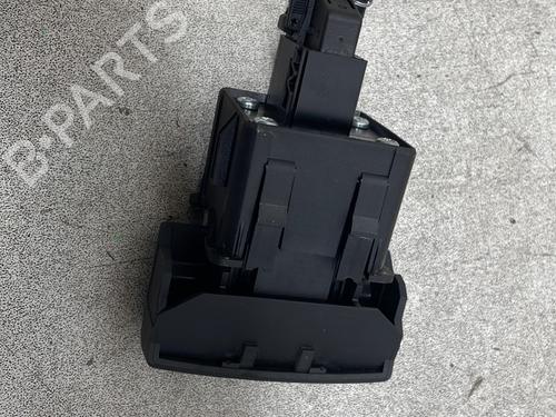 Used Switch Switch PEUGEOT 5008 (0U_, 0E_) 1.6 HDi (110 hp) 31981528 31981528