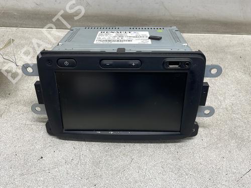 Used Radio DACIA SANDERO II TCe 90 (B8M1, B8MA, B8AC) (90 hp) 31981532