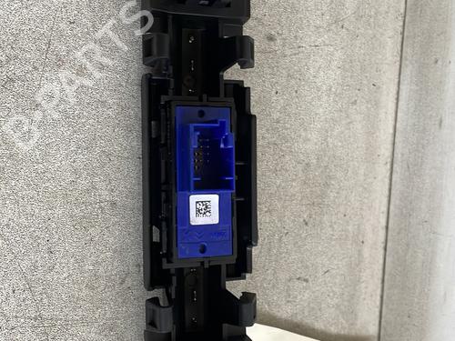 switch-ds-ds-3-sa_-2015-2016-2017-2018-2019-27322414 main image