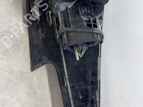 left-taillight-citroen-c5-iii-break-rw_-2008-2009-2010-2011-2012-2013-2014-2015-2016-2017-33680910 main image