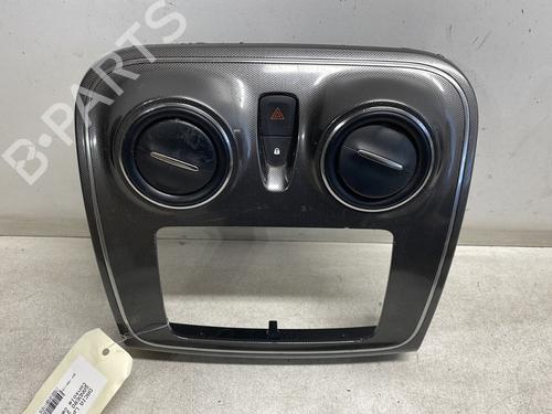 Used Middle console DACIA SANDERO II TCe 90 (B8M1, B8MA, B8AC) (90 hp) 27166658