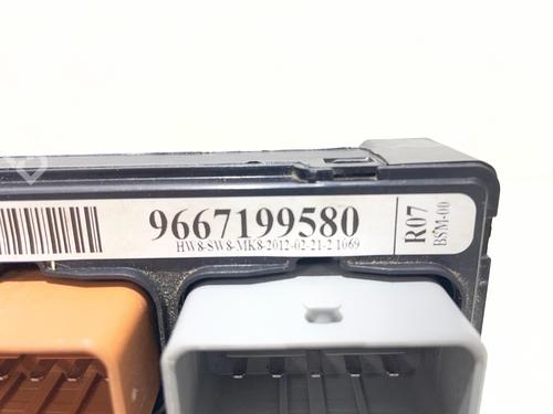 Used Fuse box Fuse box PEUGEOT 207 SW (WK_) 1.4 16V (95 hp) 39940082 39940082