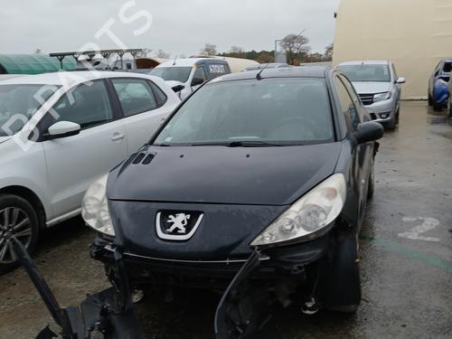 Brugte PEUGEOT 206+ (2L_, 2M_) 1.4 i (73 hp) 4478382