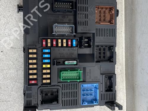 Used Fuse box CITROËN C4 CACTUS 1.6 BlueHDi 100 (99 hp) 31068730