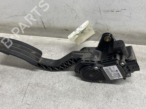 Pédale RENAULT LAGUNA III (BT0/1) 2.0 dCi (BT01, BT08, BT09, BT0E, BT0K, BT12, BT1C, BT1D,... (150 hp) 32132220