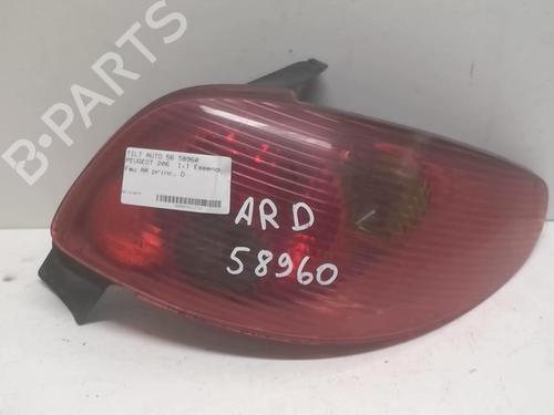 Used Right taillight PEUGEOT 206 Hatchback (2A/C) 1.1 i (60 hp) 18221821