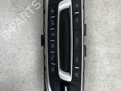 Used Climate control RENAULT MEGANE III Grandtour (KZ0/1) 1.5 dCi (KZ09, KZ0D, KZ1G, KZ29, KZ14, KZ1W, KZ10, KZ1F,... (110 hp) 30886600