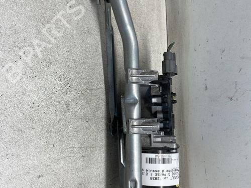Used Front wipers mechanism RENAULT TWINGO III (BCM_, BCA_) 0.9 TCe 90 (BCM9, BCM2) (90 hp) 27658793