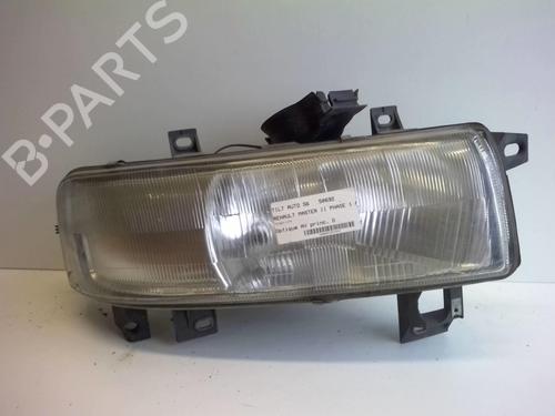Faro derecho RENAULT MASTER II Van (FD) 2.5 D (80 hp) 18222194