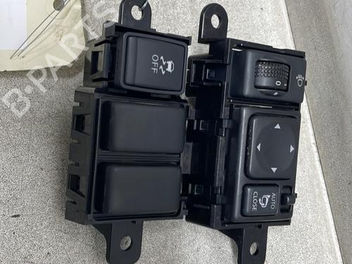 Used Headlight switch NISSAN JUKE (F15) 1.5 dCi (110 hp) 30935054