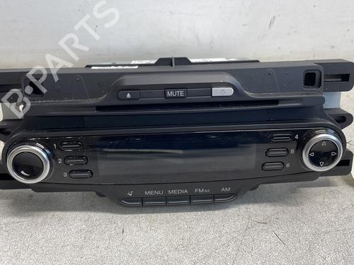 Used Radio ALFA ROMEO GIULIETTA (940_) 1.6 JTDM (940FXD1A) (105 hp) 27387389