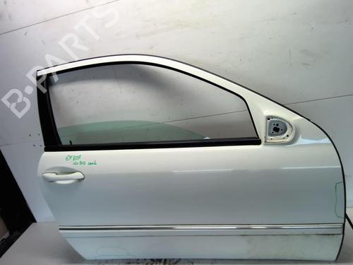 Used Right front door Right front door 18209437 18209437