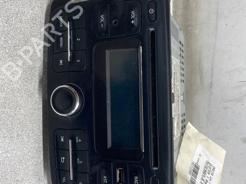 Used Radio DACIA DUSTER (HS_) 1.5 dCi (109 hp) 32853810