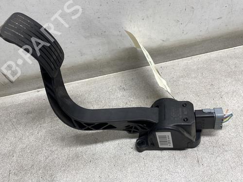 Used Pedal PEUGEOT 5008 (0U_, 0E_) 1.6 HDi (110 hp) 31327673
