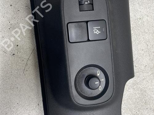 Used Headlight switch CITROËN C3 III (SX) 1.2 PureTech 82 (83 hp) 30777576