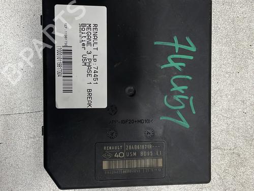 Used Fuse box RENAULT MEGANE III Grandtour (KZ0/1) 1.5 dCi (KZ09, KZ0D, KZ1G, KZ29, KZ14, KZ1W, KZ10, KZ1F,... (110 hp) 31909804