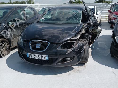 Left front fog light SEAT LEON (1P1) 2.0 TDI 16V | BP26707806C30 - Image 4
